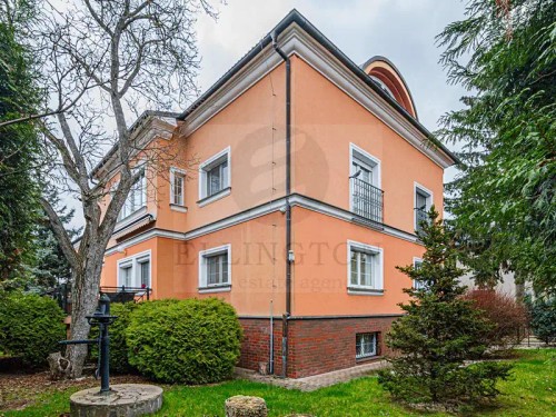 Prodej domu 715 m², pozemek 894 m²