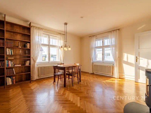 Prodej vily 300 m², pozemek 504 m²