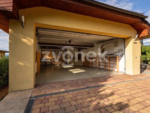 Prodej vily 540 m², pozemek 1700 m²