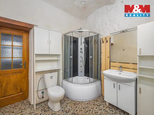 Prodaný  dům 230 m², pozemek 4910 m²