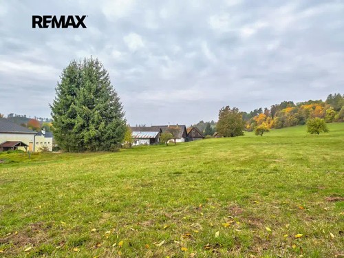 Prodej stavebního pozemku 1212 m²