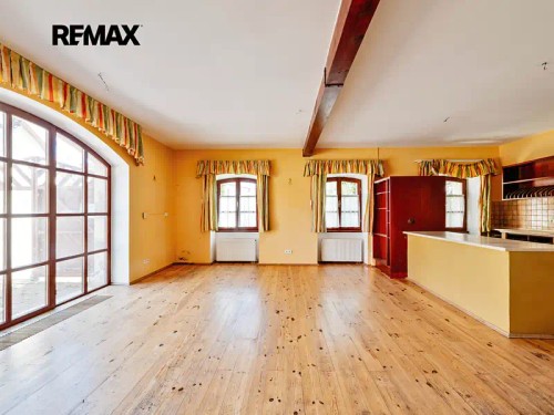 Prodej zemědělské usedlosti 770 m², pozemek 25646 m²