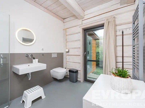 Prodej domu 260 m², pozemek 70485 m²