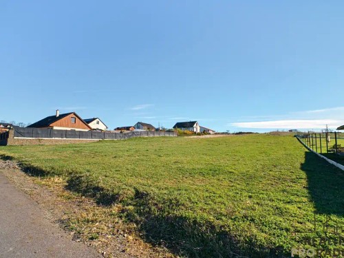 Prodej stavebního pozemku 1671 m²