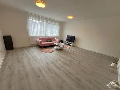 Prodej domu 328 m², pozemek 438 m²