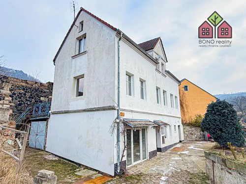 Prodej domu 222 m², pozemek 914 m²