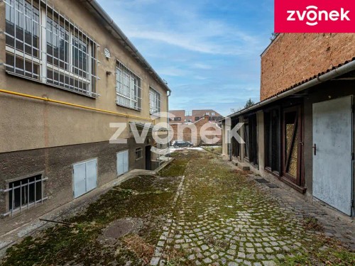Prodej vily 700 m², pozemek 894 m²