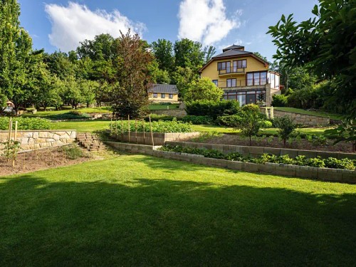 Prodej vily 540 m², pozemek 1700 m²