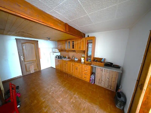 Prodej domu 454 m², pozemek 164 m²