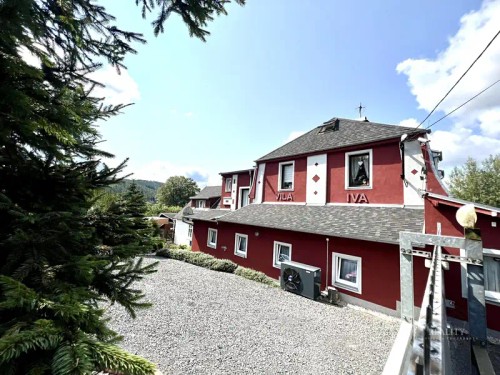 Prodej domu 348 m², pozemek 1200 m²