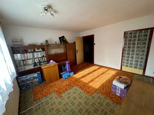 Prodej domu 1750 m², pozemek 1811 m²