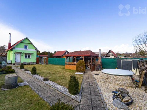 Prodej chaty 55 m², pozemek 332 m²