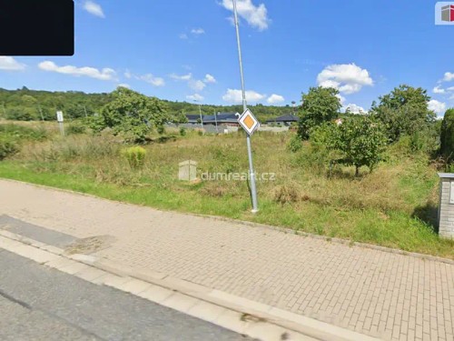 Prodej stavebního pozemku 990 m²