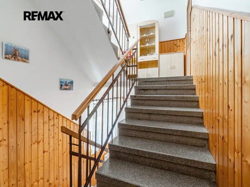 Prodej domu 328 m², pozemek 758 m²