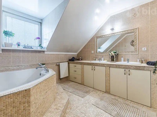 Prodej domu 283 m², pozemek 800 m²