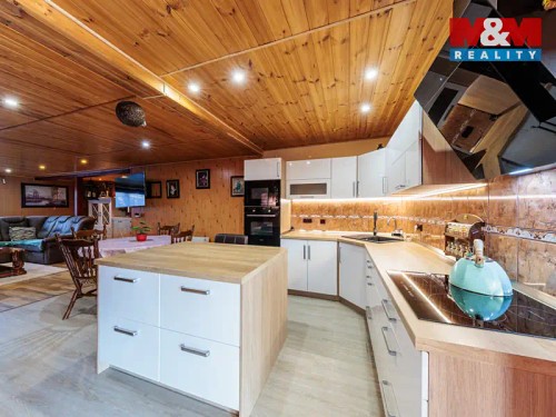 Prodej domu 174 m², pozemek 868 m²