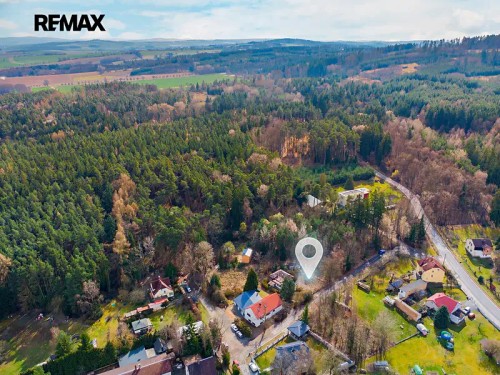 Prodej stavebního pozemku 1079 m²