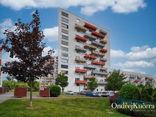 Prodej bytu 1+kk 70 m²