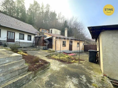 Prodej domu 300 m², pozemek 3374 m²