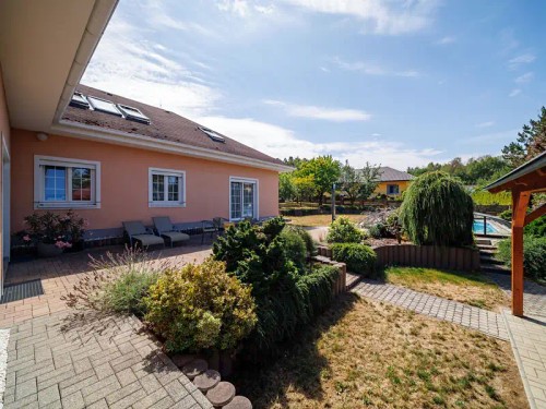 Prodej domu 300 m², pozemek 1491 m²
