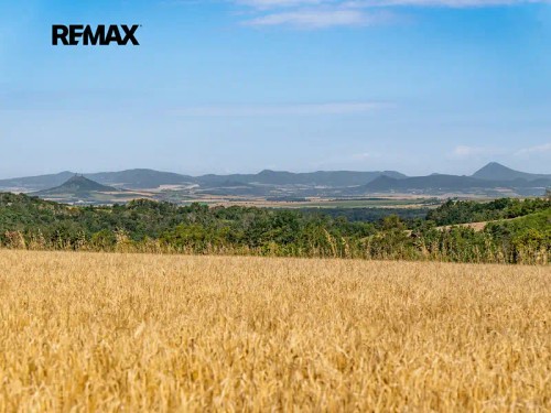 Prodej stavebního pozemku 1499 m²