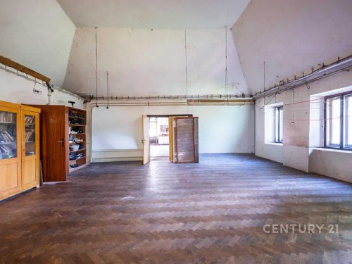 Prodej domu 458 m², pozemek 351 m²