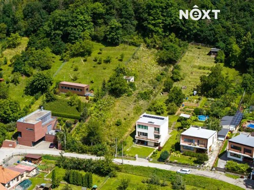 Prodej stavebního pozemku 1276 m²