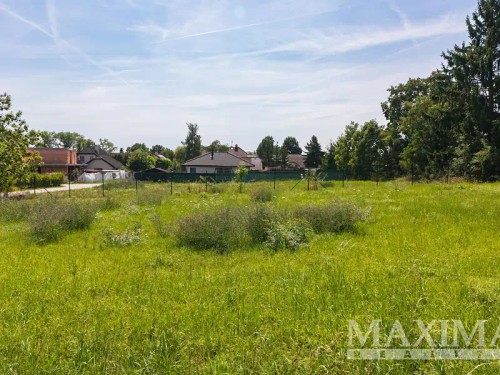 Prodej stavebního pozemku 1240 m²