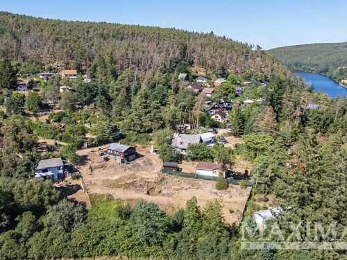Prodej stavebního pozemku 1403 m²