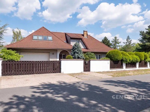 Prodej domu 380 m², pozemek 1998 m²