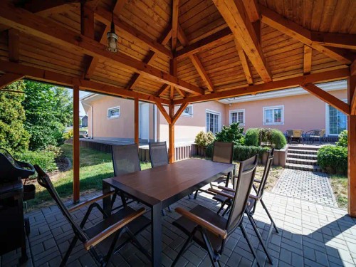 Prodej domu 300 m², pozemek 1491 m²