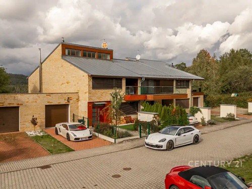 Prodej domu 246 m², pozemek 327 m²