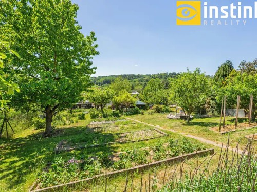 Prodej stavebního pozemku 1269 m²