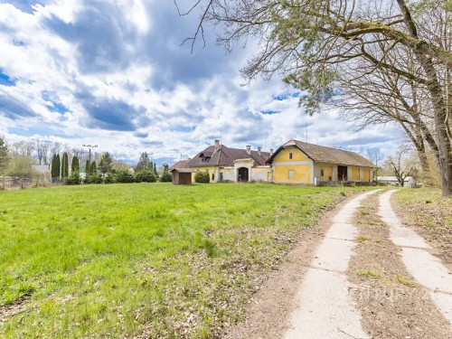 Prodej domu 400 m², pozemek 15909 m²