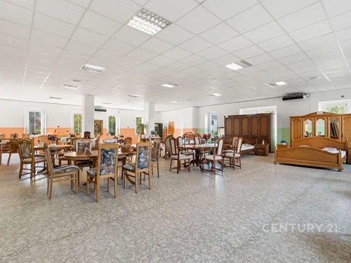 Prodej domu 900 m², pozemek 2785 m²