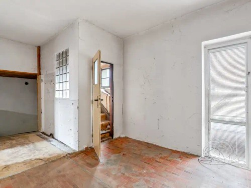 Prodaná  zemědělská usedlost 230 m², pozemek 614 m²