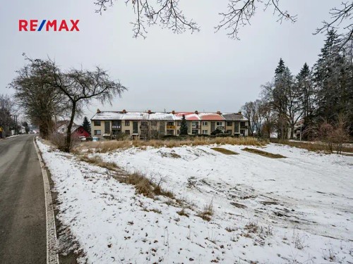 Prodej stavebního pozemku 806 m²