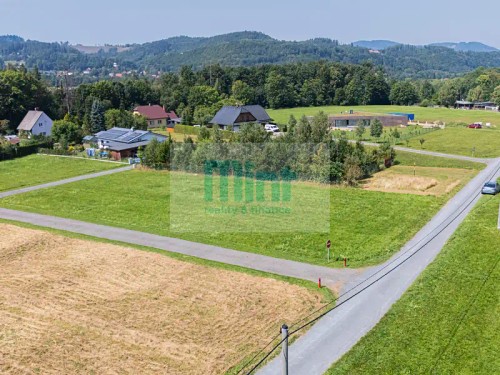 Prodej stavebního pozemku 1528 m²