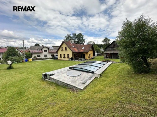 Prodej chalupy 400 m², pozemek 2527 m²