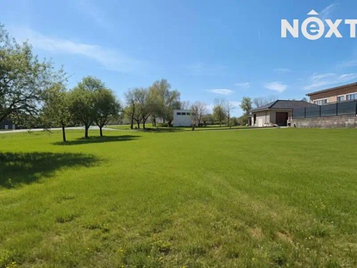 Prodej stavebního pozemku 1055 m²