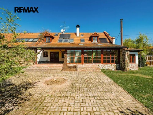 Prodej domu 372 m², pozemek 5995 m²