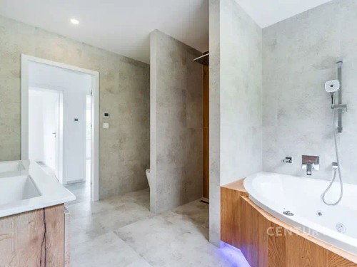 Prodej domu 309 m², pozemek 790 m²