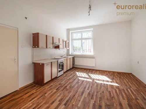Prodej domu 360 m², pozemek 11 m²