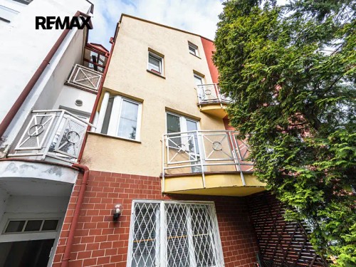 Prodej domu 330 m², pozemek 183 m²