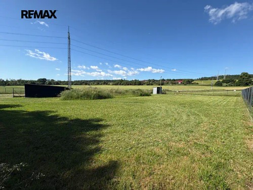 Prodej stavebního pozemku 4195 m²