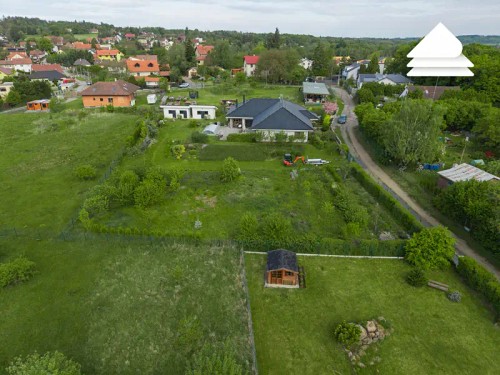 Prodej stavebního pozemku 1421 m²