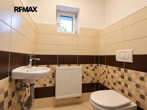 Prodej domu 272 m², pozemek 143 m²