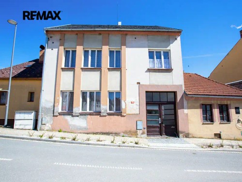 Prodej domu 196 m², pozemek 828 m²