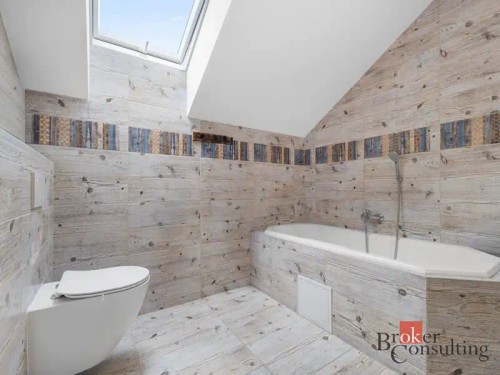 Prodej domu 466 m², pozemek 1096 m²