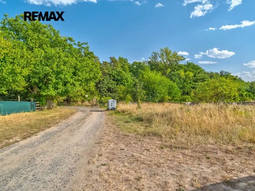 Prodej stavebního pozemku 7108 m²
